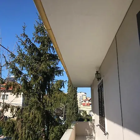 Tirana City Rooms *