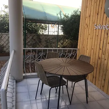 Tirana City Rooms *