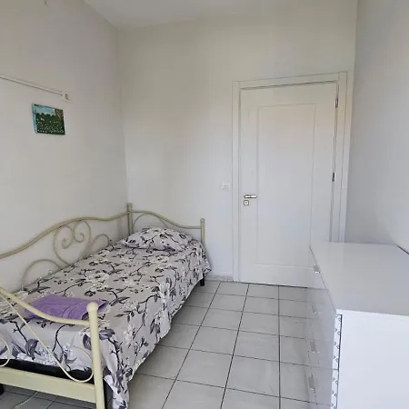 Tirana City Rooms * ティラナ