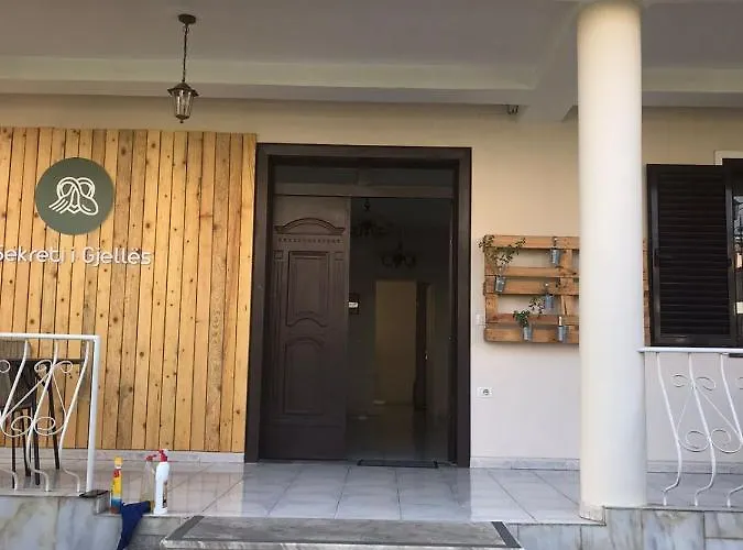 - Vatra E Lagjes By Payman Club Проживание в семье Тирана