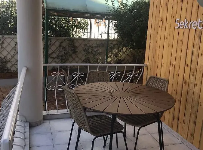 Tirana City Rooms - Vatra e Lagjes by Paymán Club *